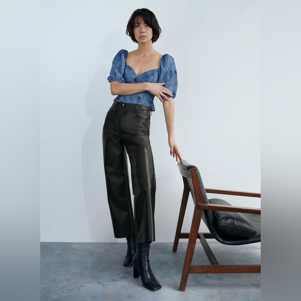 SOLD! Aritzia Wilfred Melina Vegan Leather Pants
